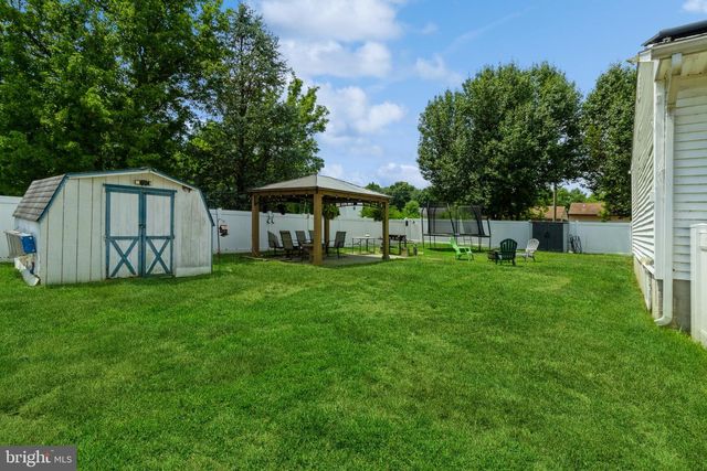 410 ERIE AVE, Penns Grove, NJ 08069