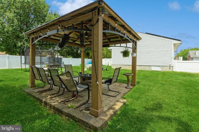 410 ERIE AVE, Penns Grove, NJ 08069