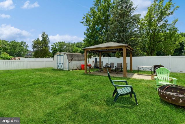 410 ERIE AVE, Penns Grove, NJ 08069