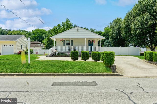 410 ERIE AVE, Penns Grove, NJ 08069