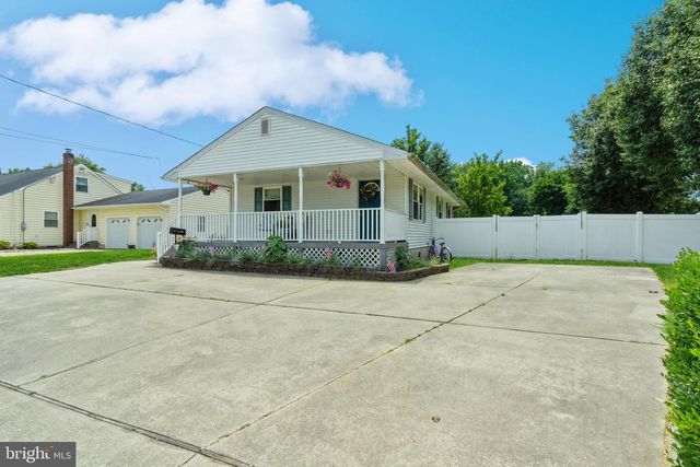 410 ERIE AVE, Penns Grove, NJ 08069