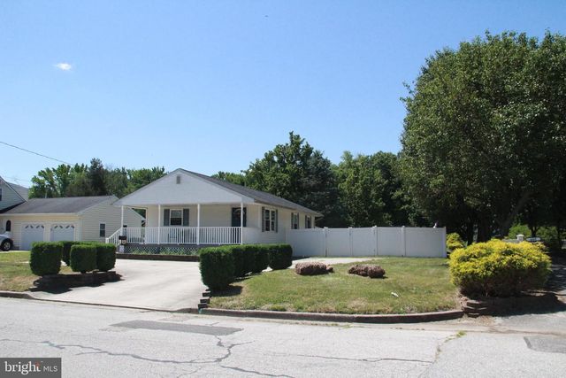 410 ERIE AVE, Penns Grove, NJ 08069