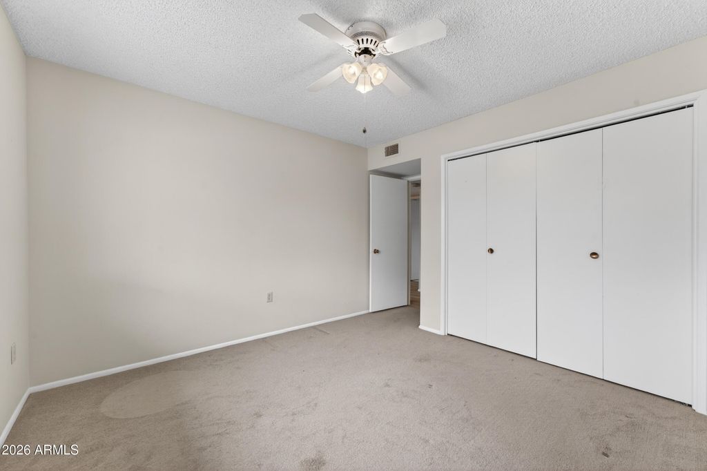 Image 15 of property listing at 9807 N BALBOA Drive, Sun City, AZ 85351