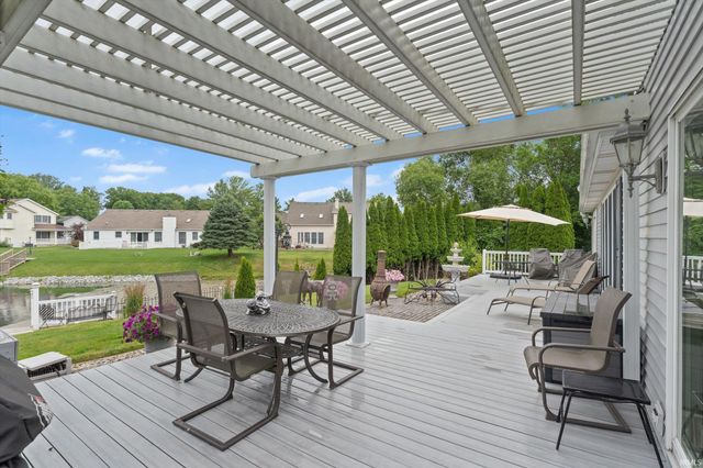 1033 Hermitage Drive, South Bend, IN 46614