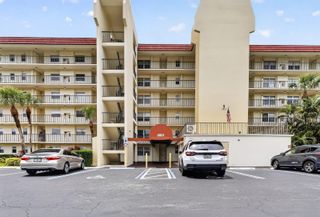 3951 Via Poinciana 209, Lake Worth, FL 33467