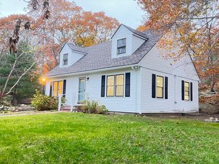 33 Highview Rd, Rockport, MA 01966