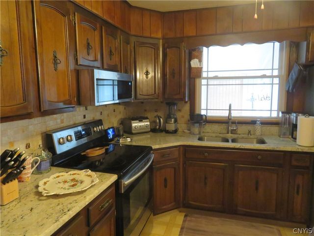 433 Van Dyke Road, Utica, NY 13502