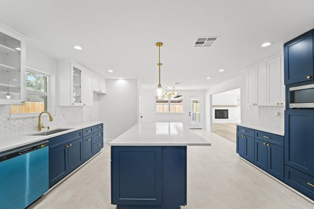 10722 Lynbrook Drive, Houston, TX 77042