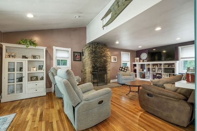 14 Frances Hill Road, Westford, MA 01886