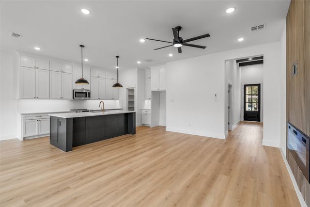 3007 Centaurus Way, Granbury, TX 76048