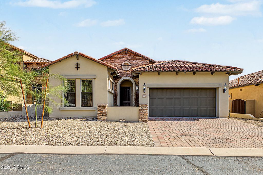 6843 E PEARL Street, Mesa, AZ 85207