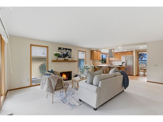 2211 Ne 156TH Ave, Portland, OR 97230
