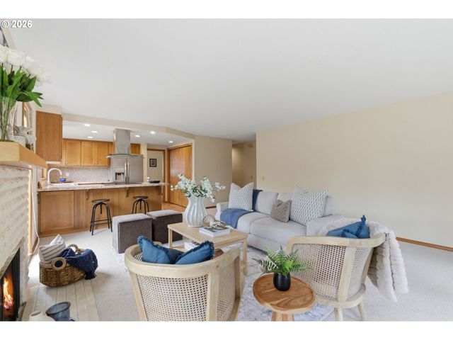 2211 Ne 156TH Ave, Portland, OR 97230