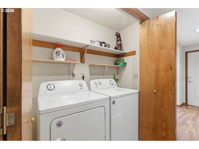 2211 Ne 156TH Ave, Portland, OR 97230