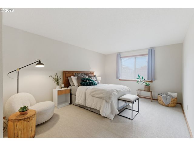 2211 Ne 156TH Ave, Portland, OR 97230