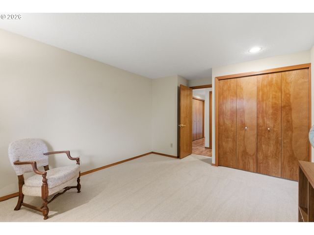 2211 Ne 156TH Ave, Portland, OR 97230