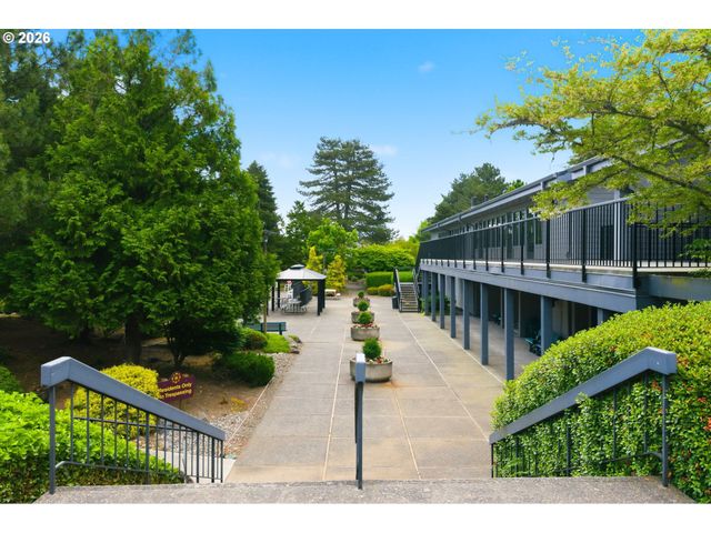 2211 Ne 156TH Ave, Portland, OR 97230