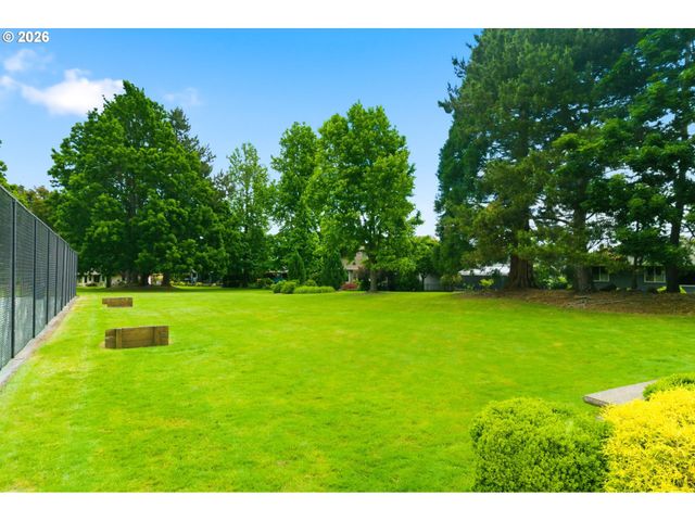 2211 Ne 156TH Ave, Portland, OR 97230