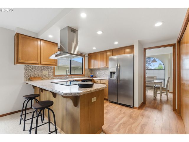 2211 Ne 156TH Ave, Portland, OR 97230