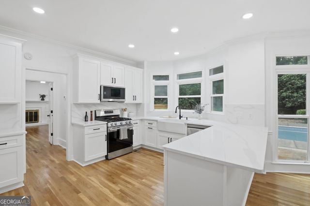 2211 Brooke Farm Trail, Atlanta, GA 30338
