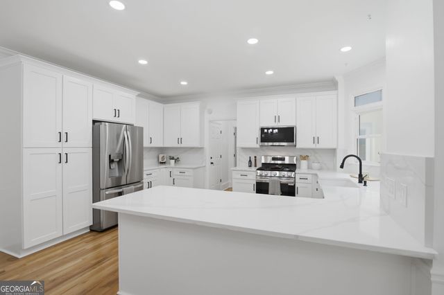 2211 Brooke Farm Trail, Atlanta, GA 30338