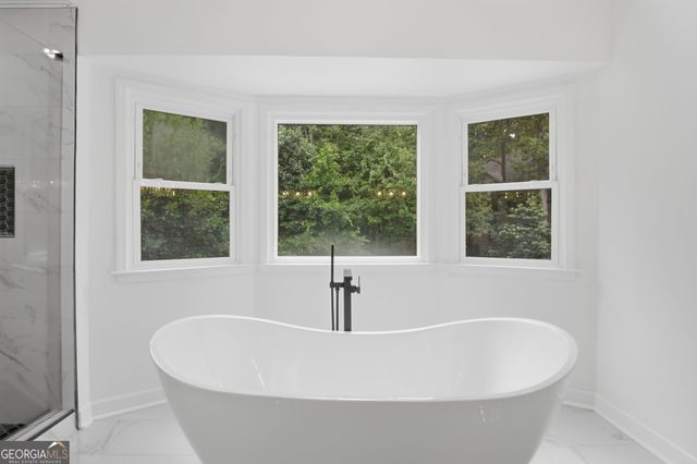 2211 Brooke Farm Trail, Atlanta, GA 30338