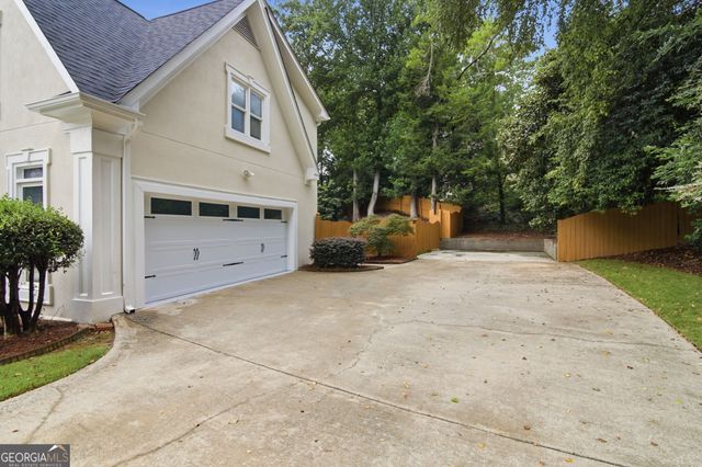 2211 Brooke Farm Trail, Atlanta, GA 30338