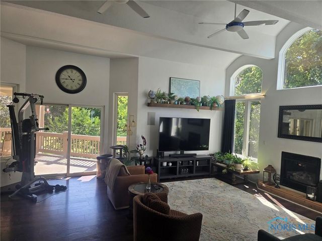 3121 County Road Ef, Swanton, OH 43558