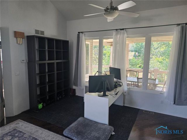 3121 County Road Ef, Swanton, OH 43558