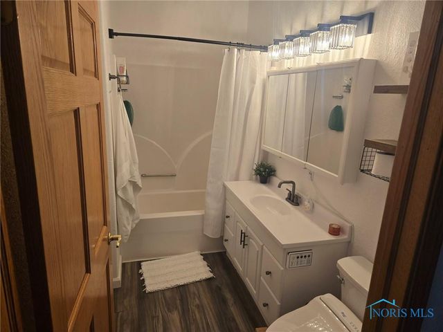 3121 County Road Ef, Swanton, OH 43558