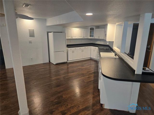 3121 County Road Ef, Swanton, OH 43558