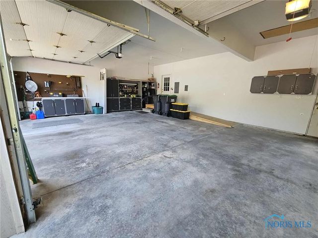 3121 County Road Ef, Swanton, OH 43558