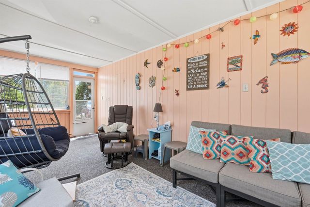 1090 Main Street, Laconia, NH 03246