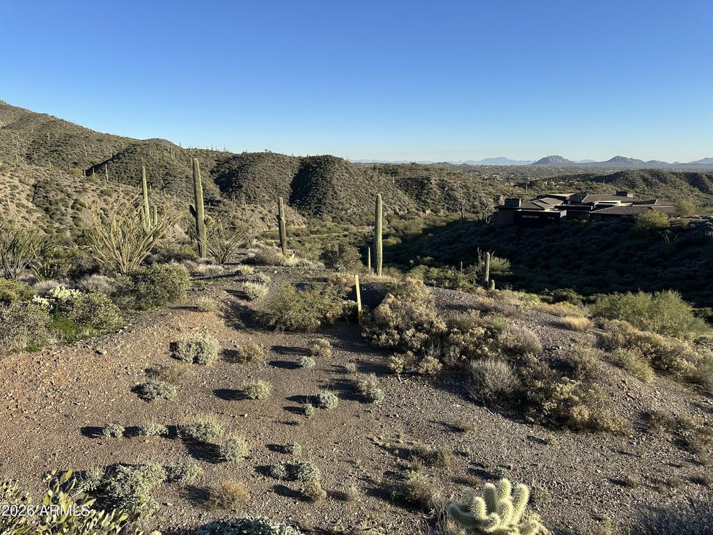 Image 4 of property listing at 43252 N Chiricahua Pass 347, Scottsdale, AZ 85262