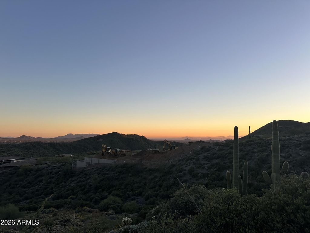 Image 5 of property listing at 43252 N Chiricahua Pass 347, Scottsdale, AZ 85262