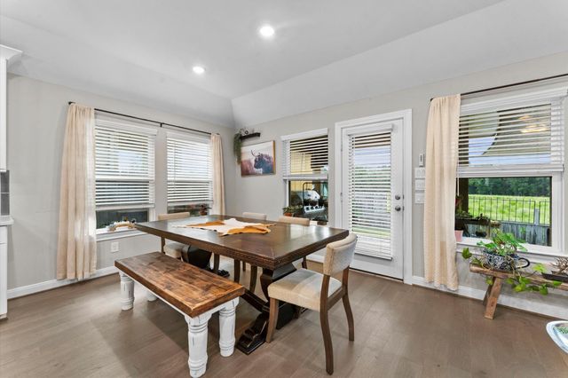 2185 Woodland Pine Drive, Conroe, TX 77384
