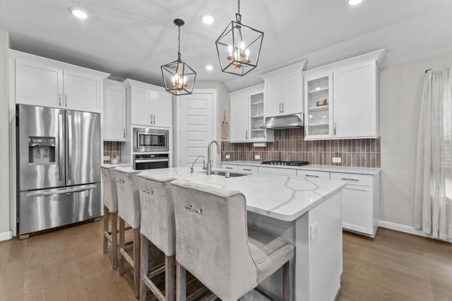 2185 Woodland Pine Drive, Conroe, TX 77384