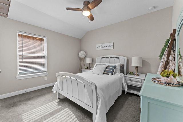 2185 Woodland Pine Drive, Conroe, TX 77384