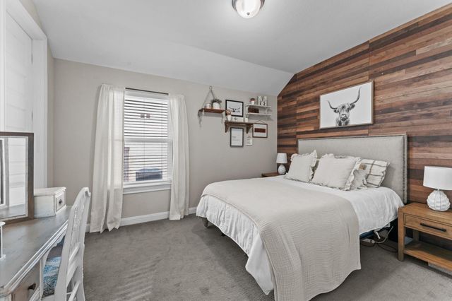 2185 Woodland Pine Drive, Conroe, TX 77384