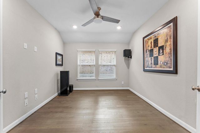 2185 Woodland Pine Drive, Conroe, TX 77384