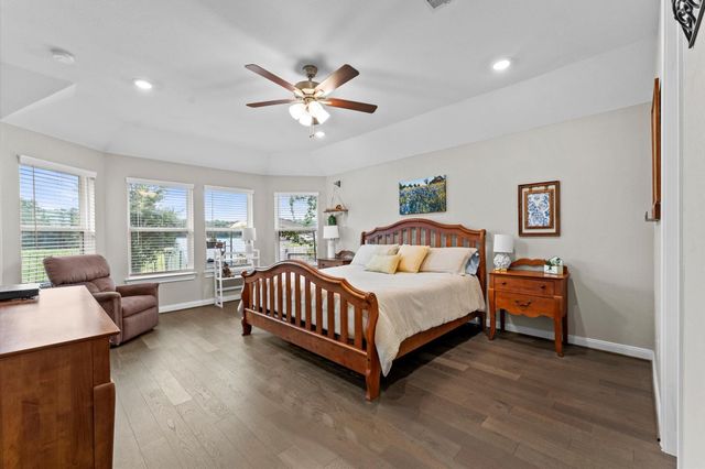 2185 Woodland Pine Drive, Conroe, TX 77384
