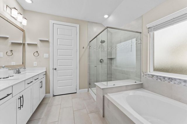 2185 Woodland Pine Drive, Conroe, TX 77384