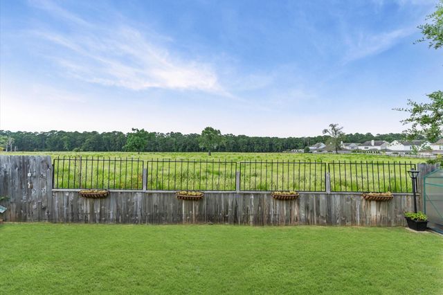 2185 Woodland Pine Drive, Conroe, TX 77384