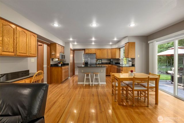 19318 SE 328th Place, Kent, WA 98042