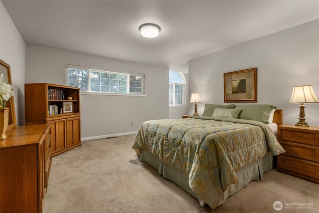 19318 SE 328th Place, Kent, WA 98042