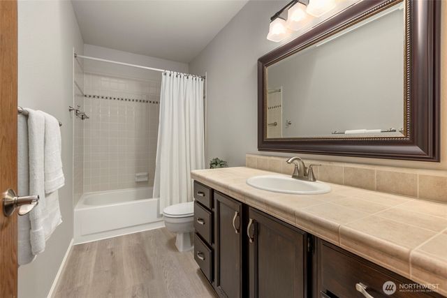 19318 SE 328th Place, Kent, WA 98042