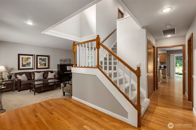 19318 SE 328th Place, Kent, WA 98042