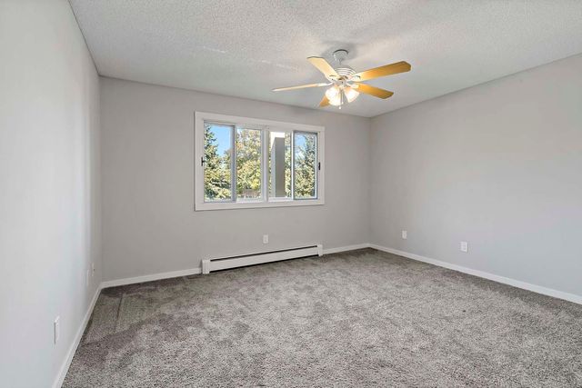 4351 Parklawn Avenue 105E, Edina, MN 55435