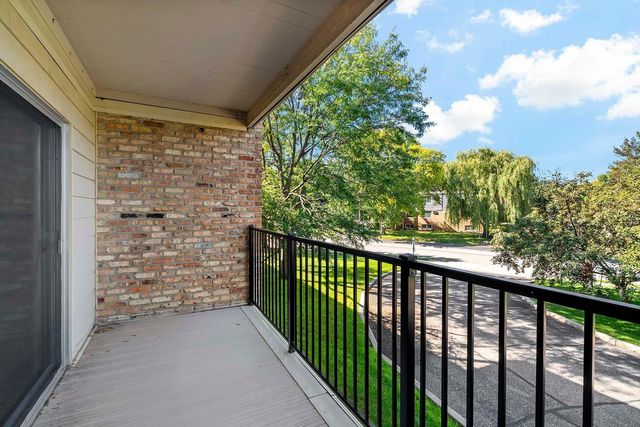 4351 Parklawn Avenue 105E, Edina, MN 55435