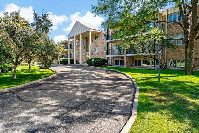 4351 Parklawn Avenue 105E, Edina, MN 55435